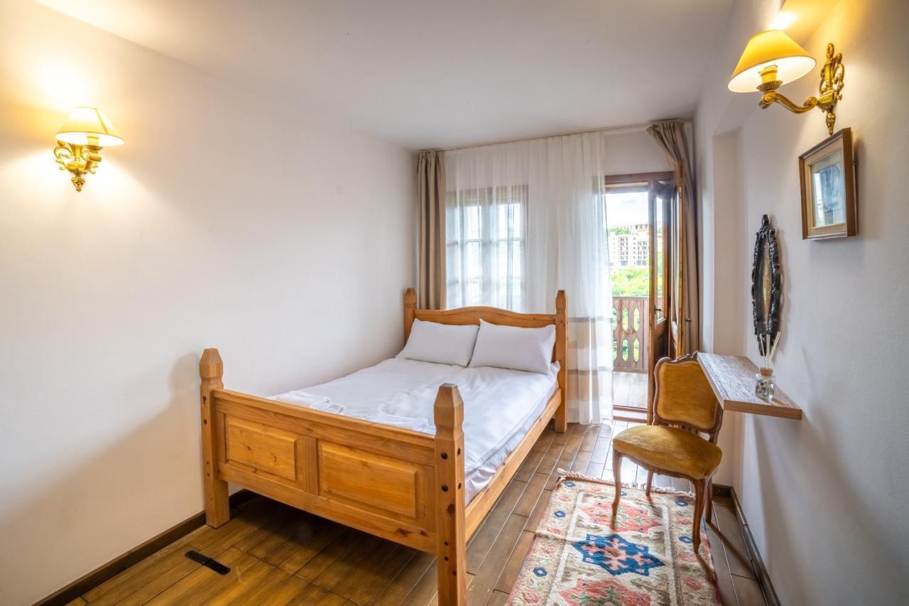 Four Riders Guest House Veliko Tarnovo Exterior photo
